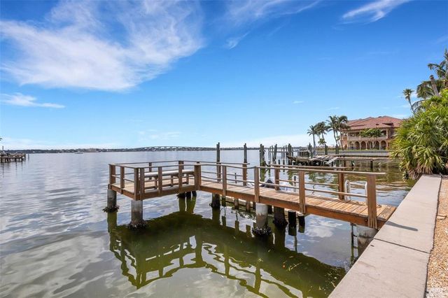 $2,100,000 | 1903 Bayshore Drive, Belleair Beach, FL 33786