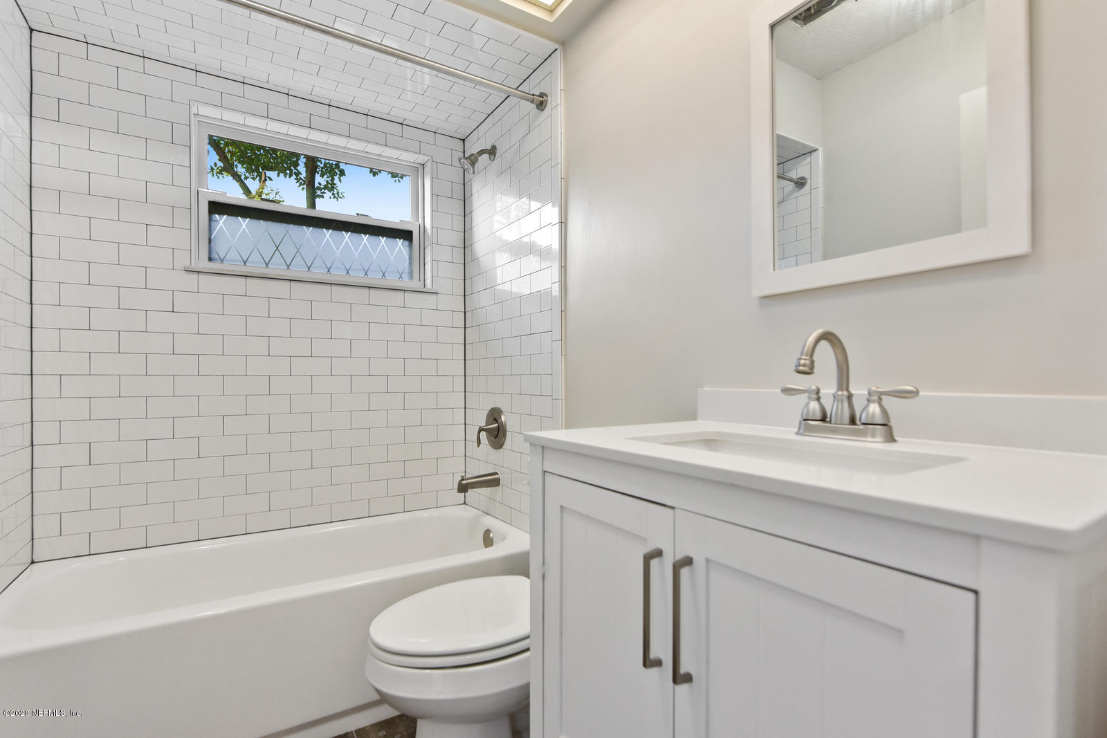 11152 Emuness Road Jacksonville, FL 32218 - Photo 18 of 20 Bathroom