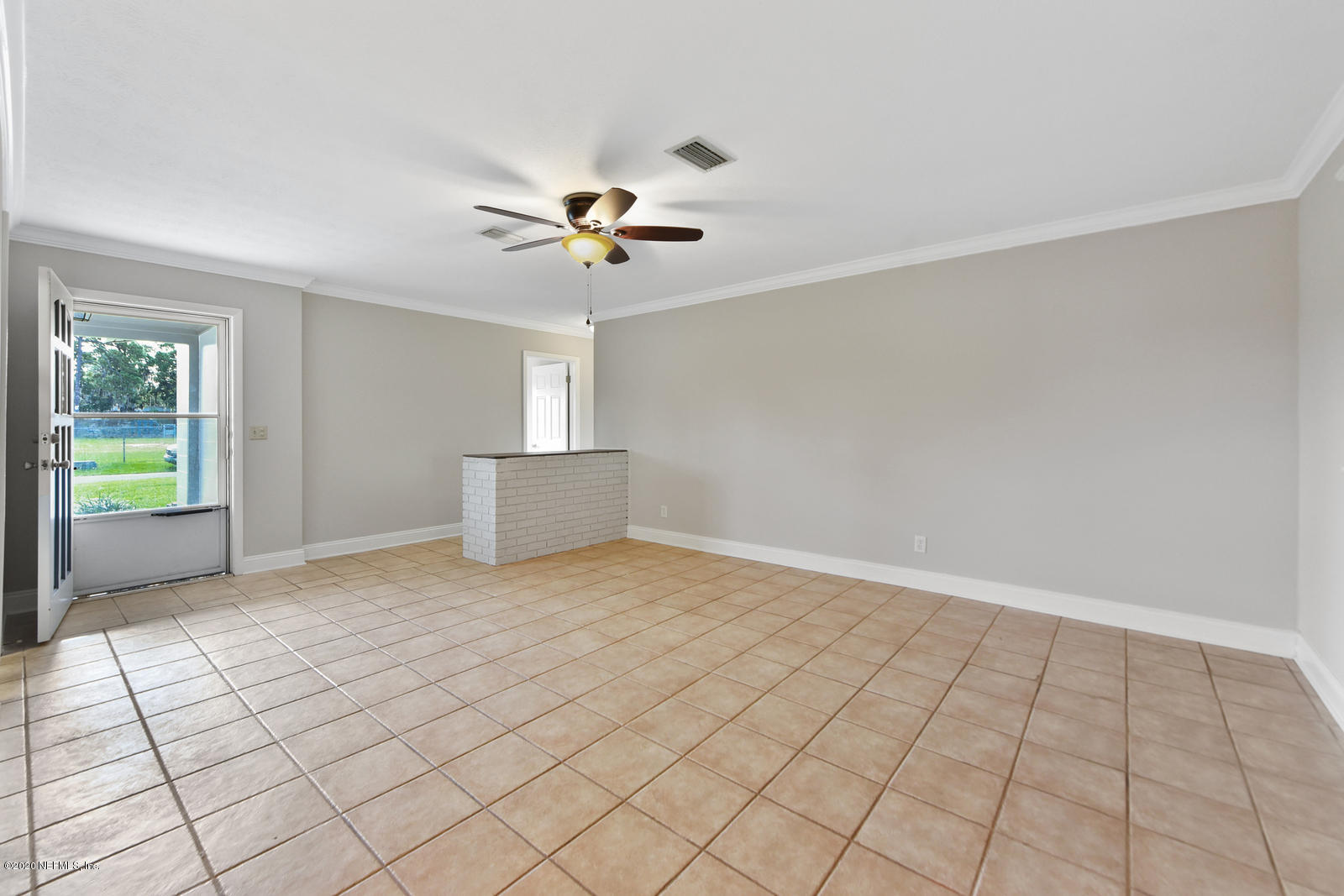 11152 Emuness Road Jacksonville, FL 32218 - Photo 6 of 20 Living Room