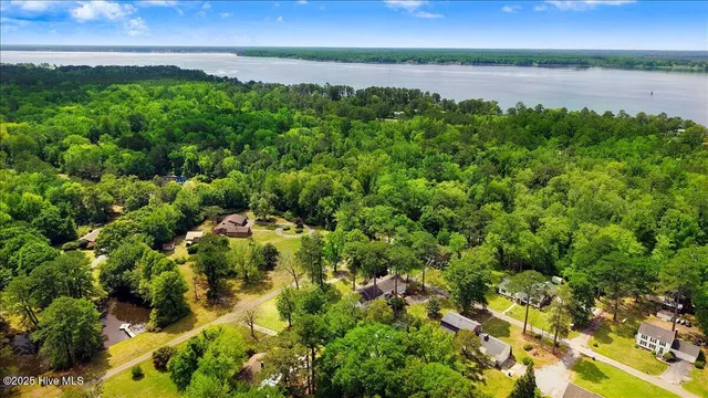 $345,000 | 105 Harbor Drive, Washington, NC 27889