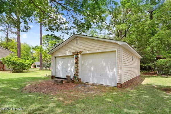 $340,000 | 105 Harbor Drive, Washington, NC 27889