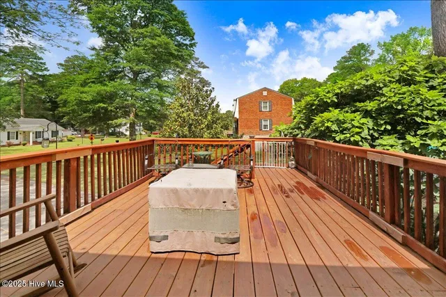 $345,000 | 105 Harbor Drive, Washington, NC 27889