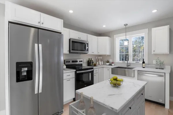 $549,000 | 3 Cortland Place, Unit 8, Standish, ME 04084