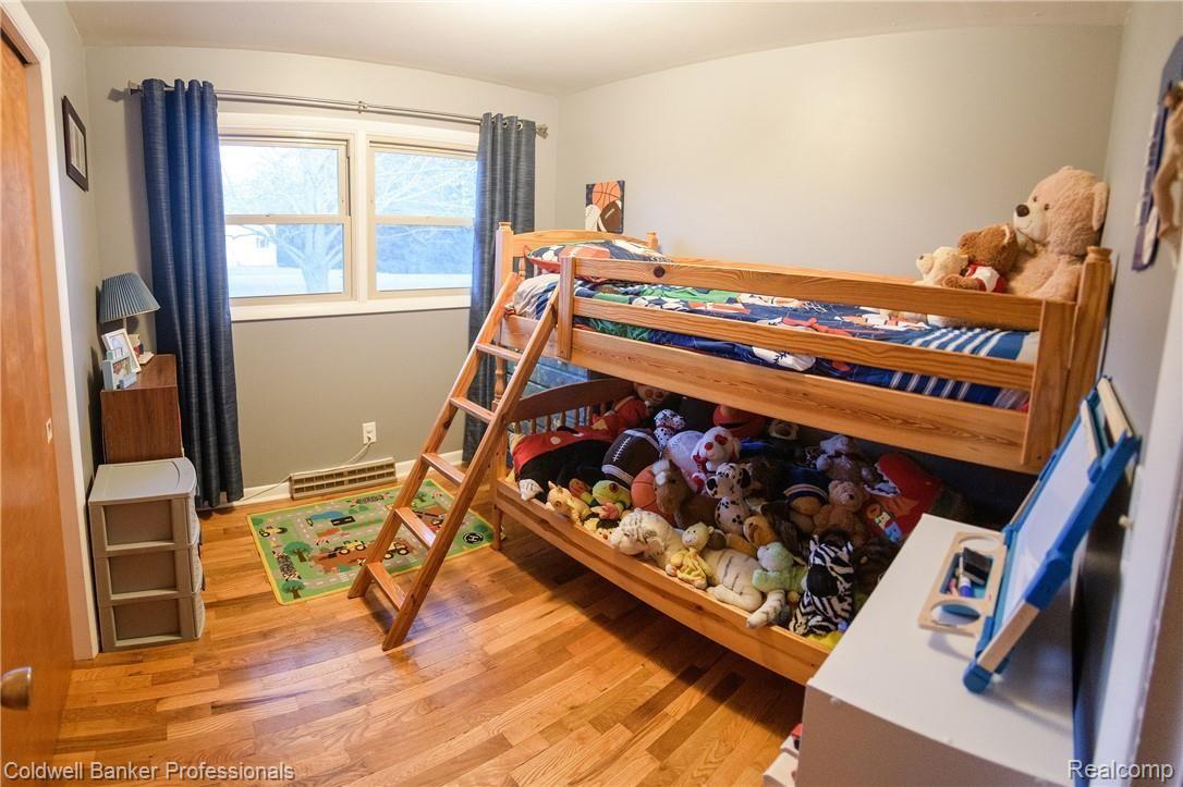 8660 South Meridian Road Laingsburg, MI 48848 - Photo 26 of 40 Tim-Maggie-Listing18-res.jpg