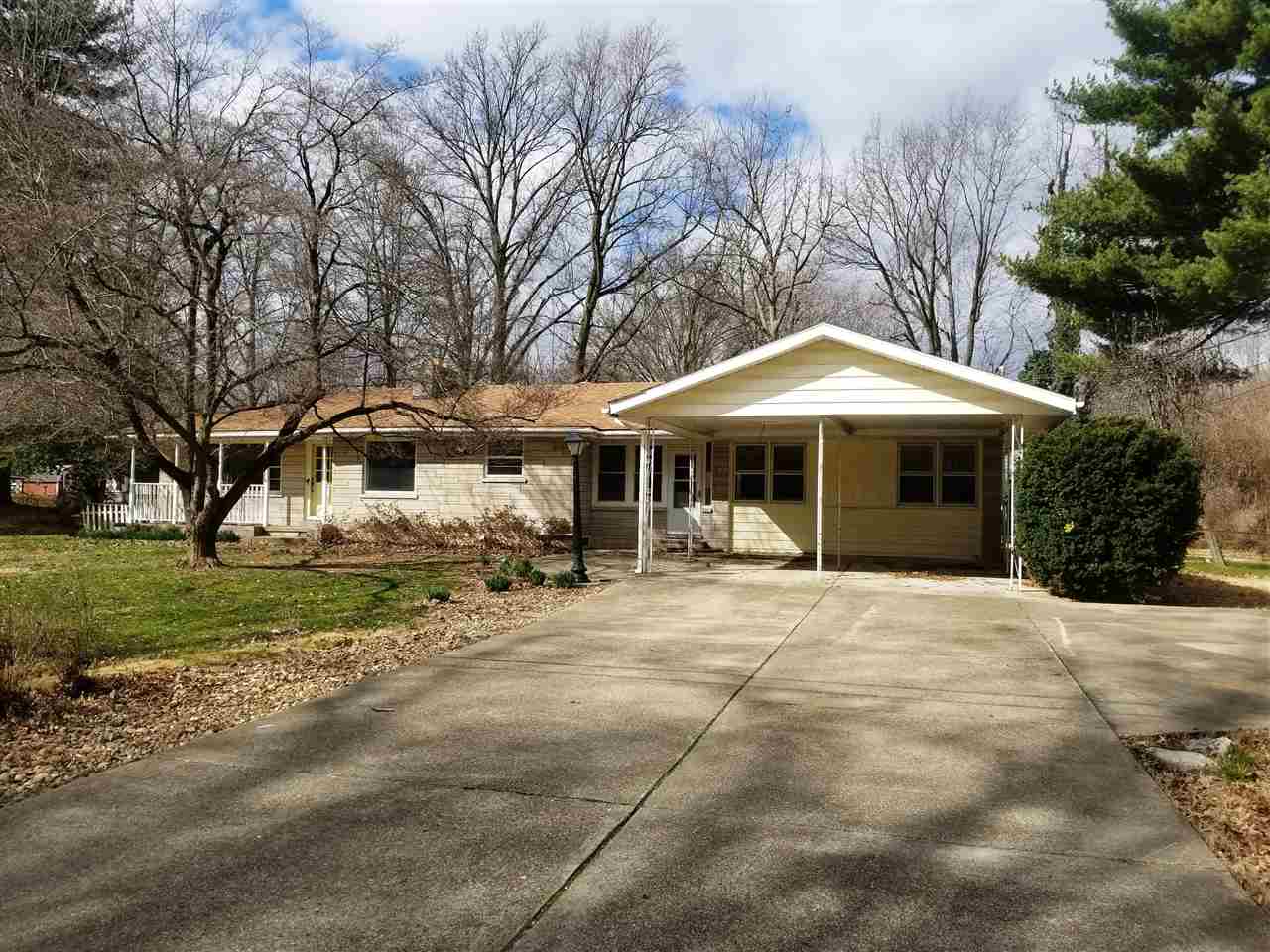 6111 Grand River Road Newburgh, IN 47630 - Photo 1 of 36 Gallery Image 1