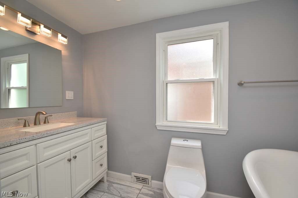 2496 Ashurst Road University Heights, OH 44118 - Photo 19 of 35