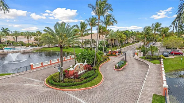 $2,900 | 2725 Anzio Court, Unit 307, Palm Beach Gardens, FL 33410