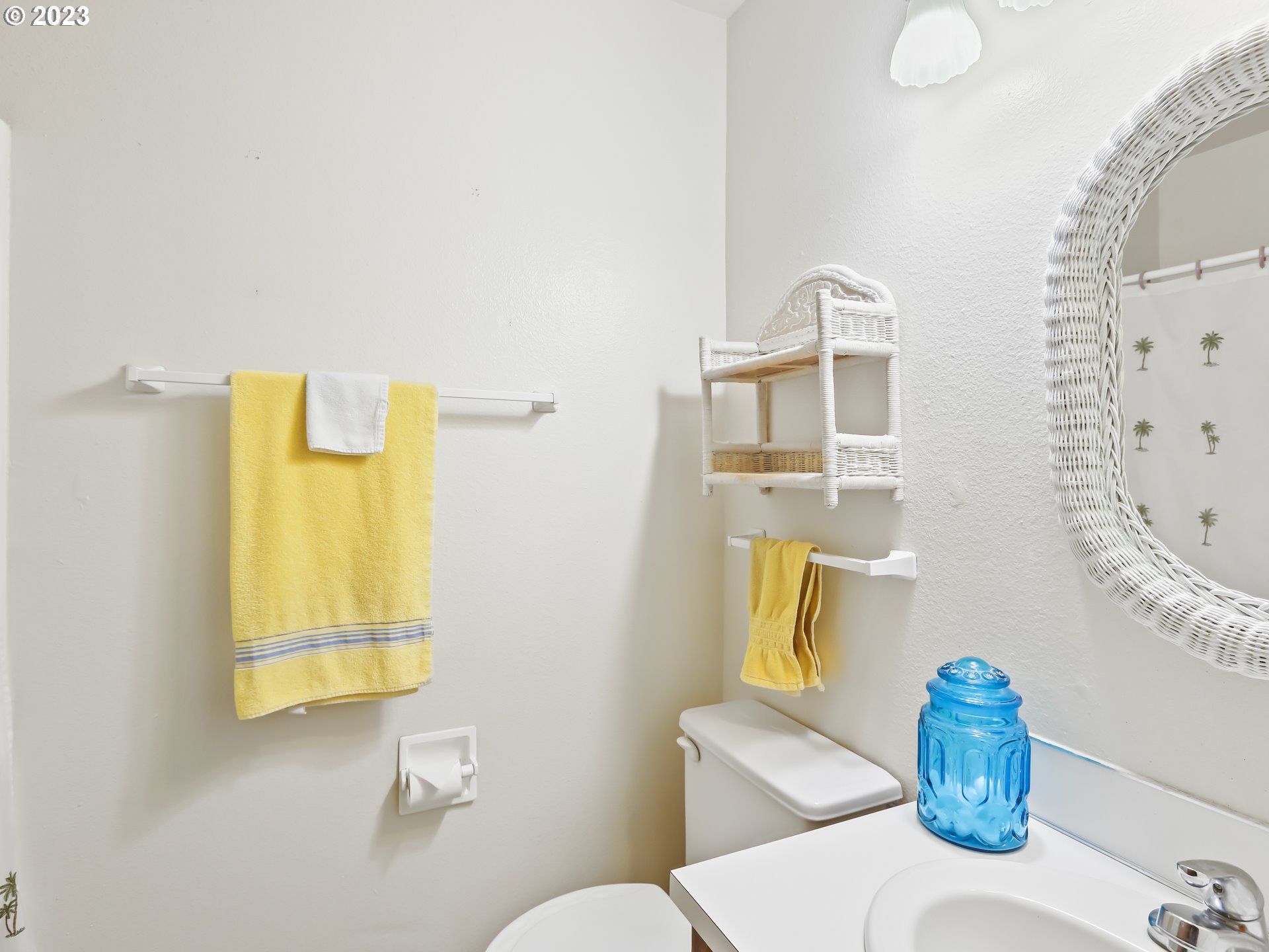 14575 Southwest Walker Road, Unit B14 Beaverton, OR 97006 - Photo 16 of 33 Gallery Image 16