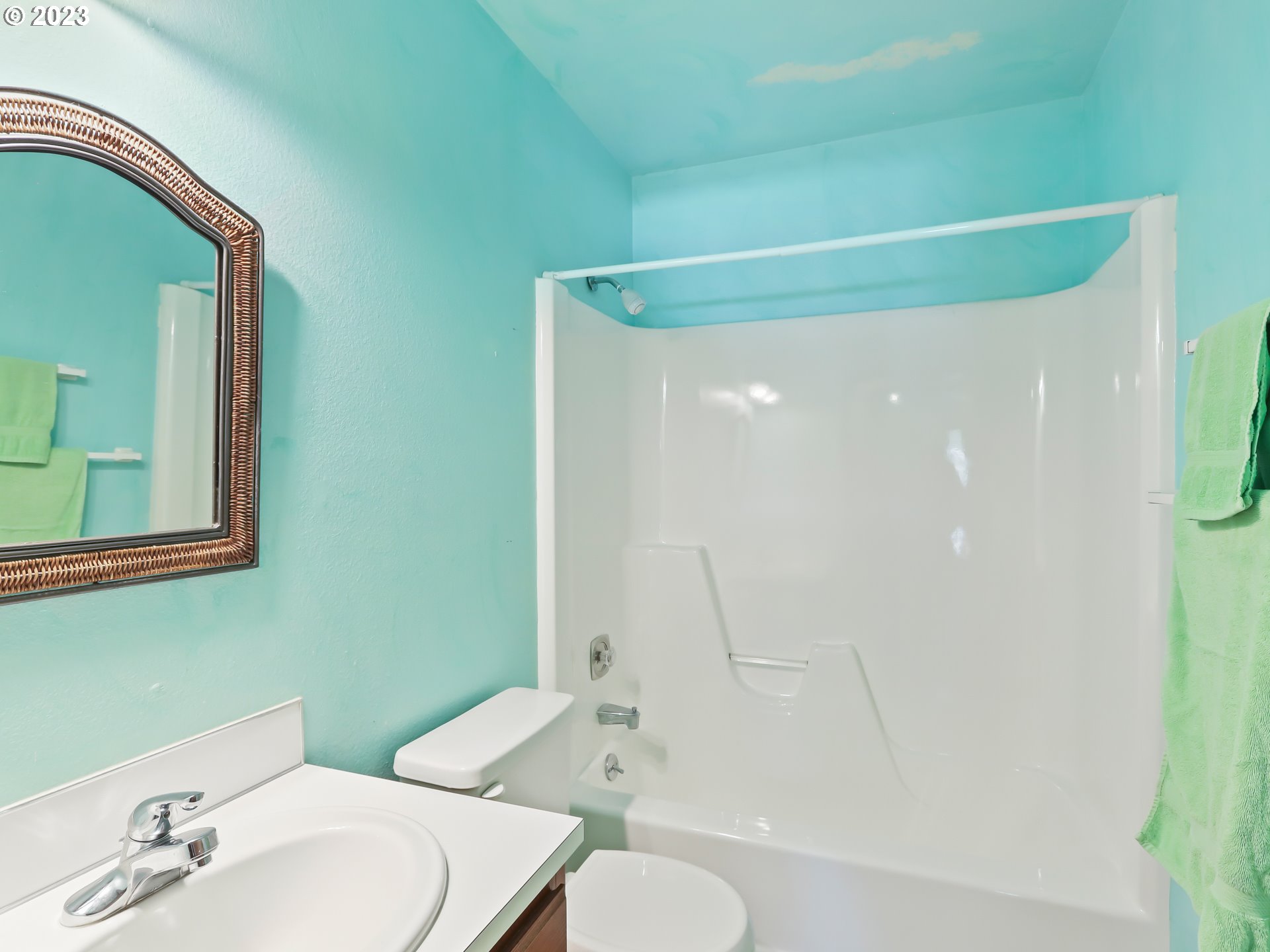 14575 Southwest Walker Road, Unit B14 Beaverton, OR 97006 - Photo 17 of 33 Gallery Image 17