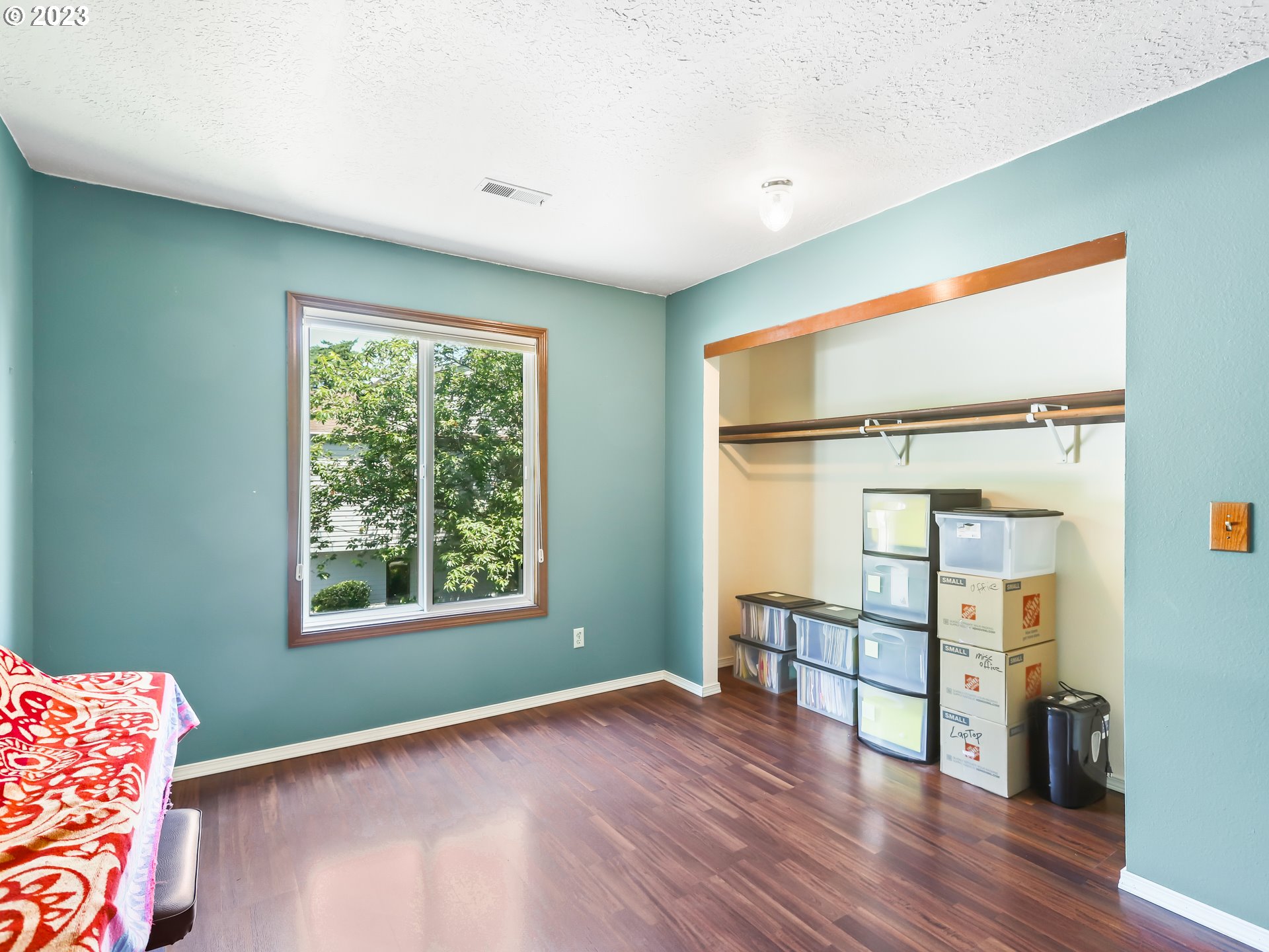 14575 Southwest Walker Road, Unit B14 Beaverton, OR 97006 - Photo 18 of 33 Gallery Image 18