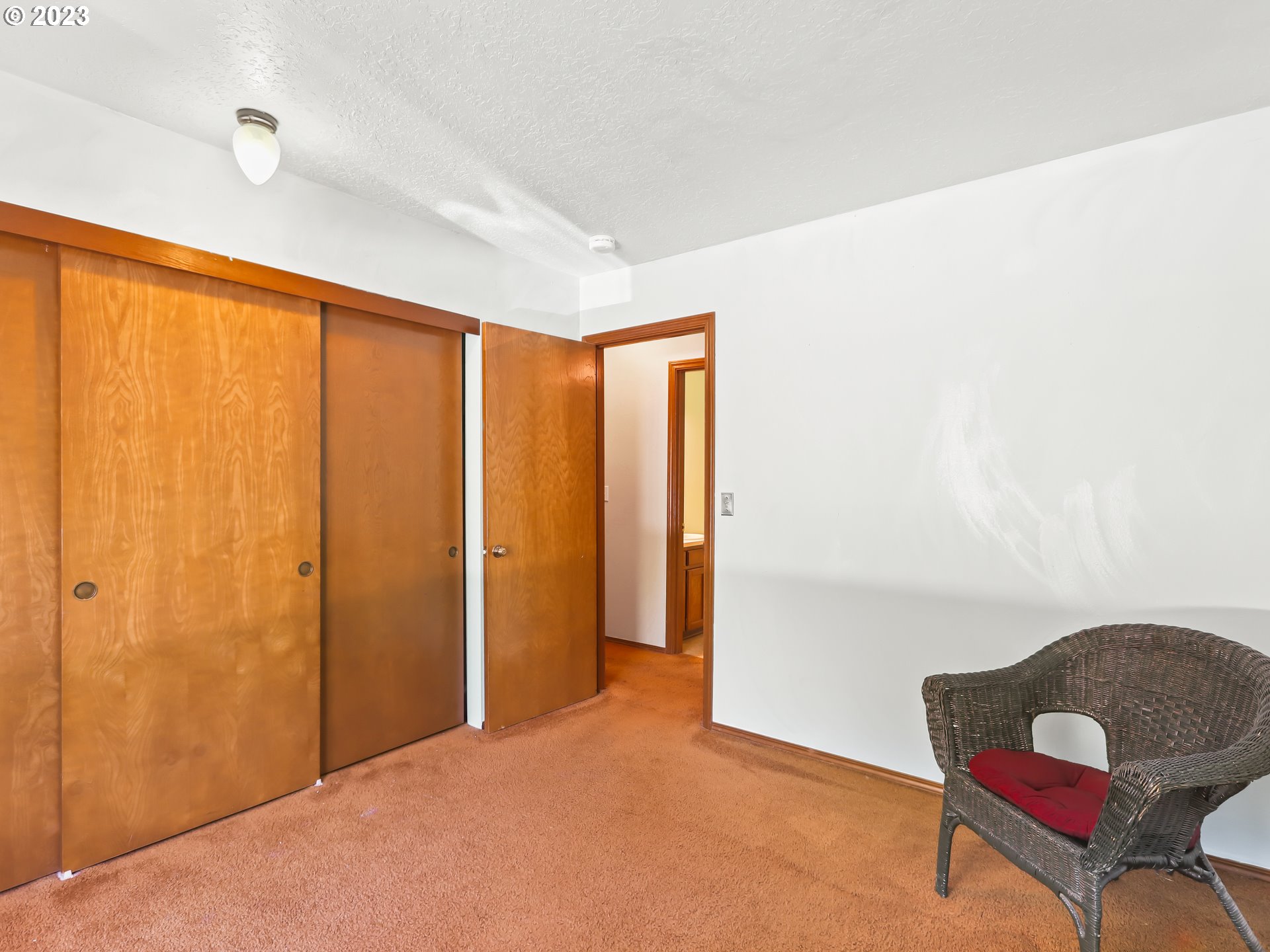 14575 Southwest Walker Road, Unit B14 Beaverton, OR 97006 - Photo 22 of 33 Gallery Image 22