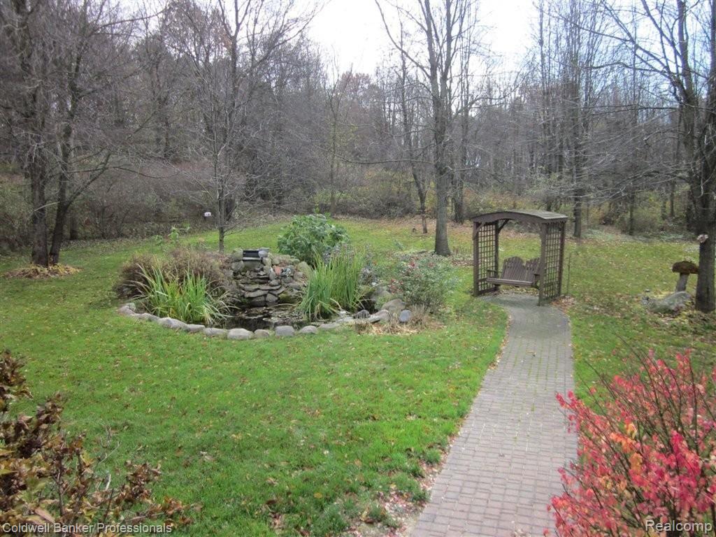 8335 Kier Road Clarkston, MI 48348 - Photo 35 of 42 View to Rear Pond