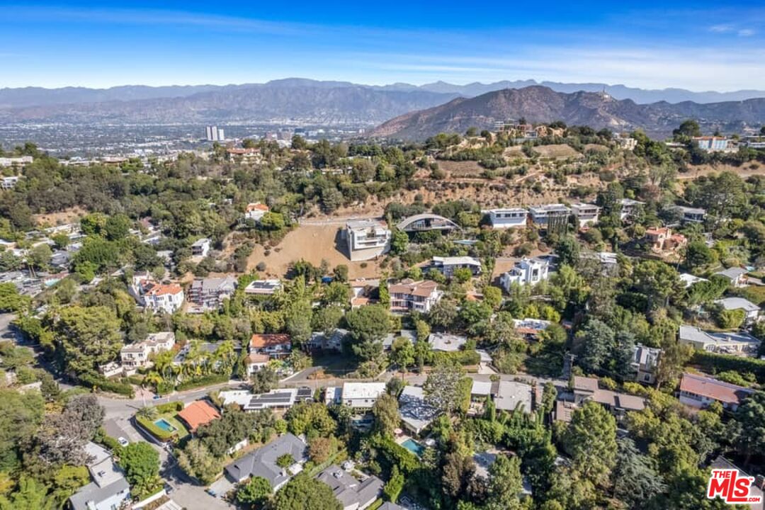 2850 Nichols Canyon Road Los Angeles, CA 90046 - Photo 32 of 38