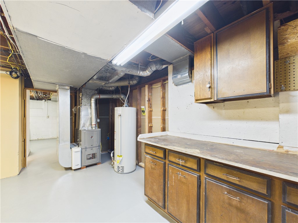 79 Ridgewood Drive Irondequoit, NY 14622 - Photo 45 of 50 Basement work room