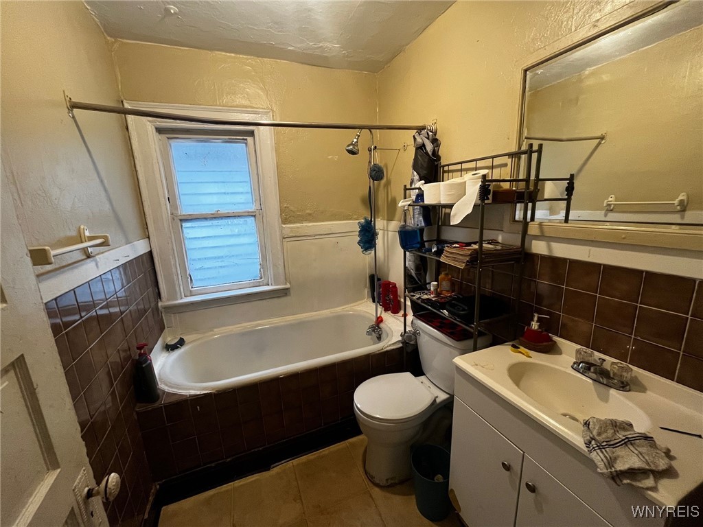 229 Benzinger Street Buffalo, NY 14206 - Photo 13 of 17