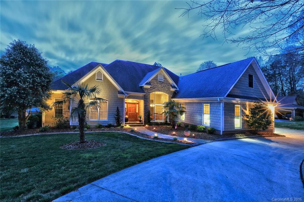 554 Oak Tree Road Mooresville, NC 28117 - Photo 1 of 24 Gallery Image 1