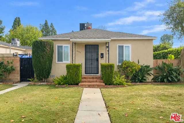 $2,700 | 6654 Aldea Avenue, Van Nuys, CA 91406