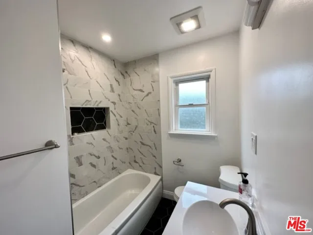 $2,700 | 6654 Aldea Avenue, Van Nuys, CA 91406