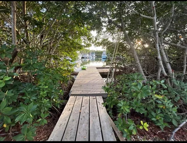 $4,500 | 350 Hazel Street, Unit 350, Key Largo, FL 33037