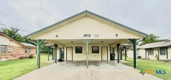 a view of a house with porch