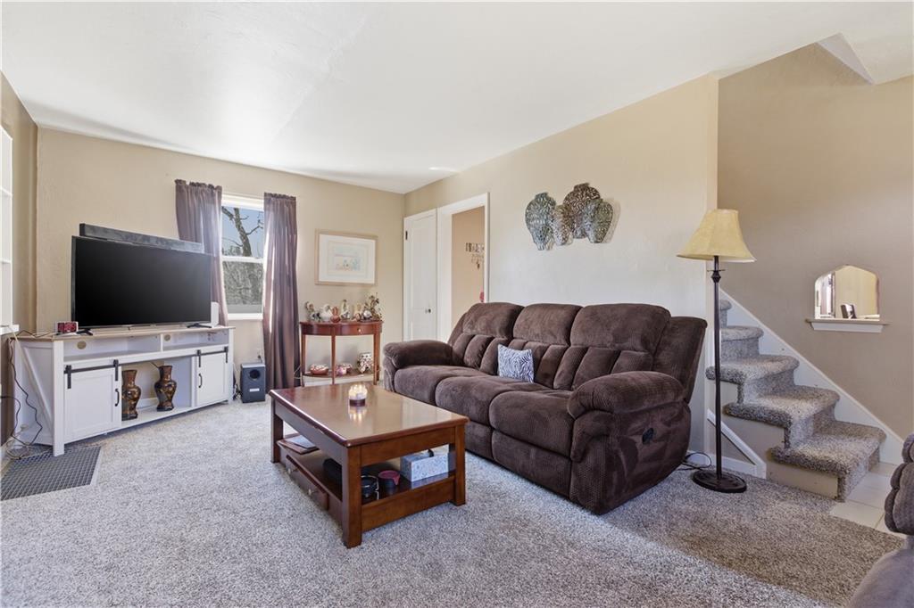 2 Oakridge Road Pittsburgh, PA 15237 - Photo 6 of 34 Gallery Image 6