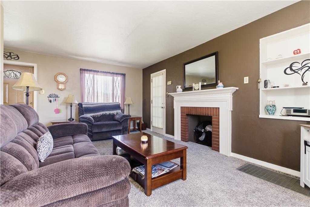 2 Oakridge Road Pittsburgh, PA 15237 - Photo 7 of 34 Gallery Image 7