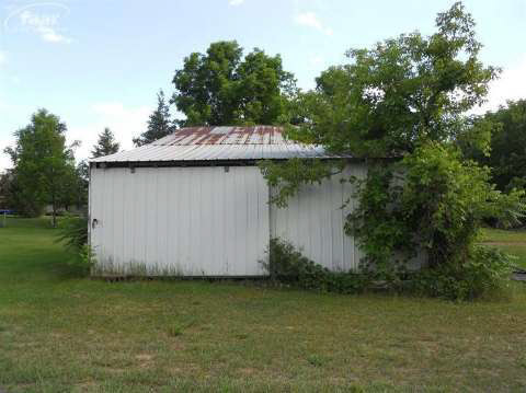 8634 Sheridan Road Millington, MI 48746 - Photo 32 of 39 20413794-31.JPG