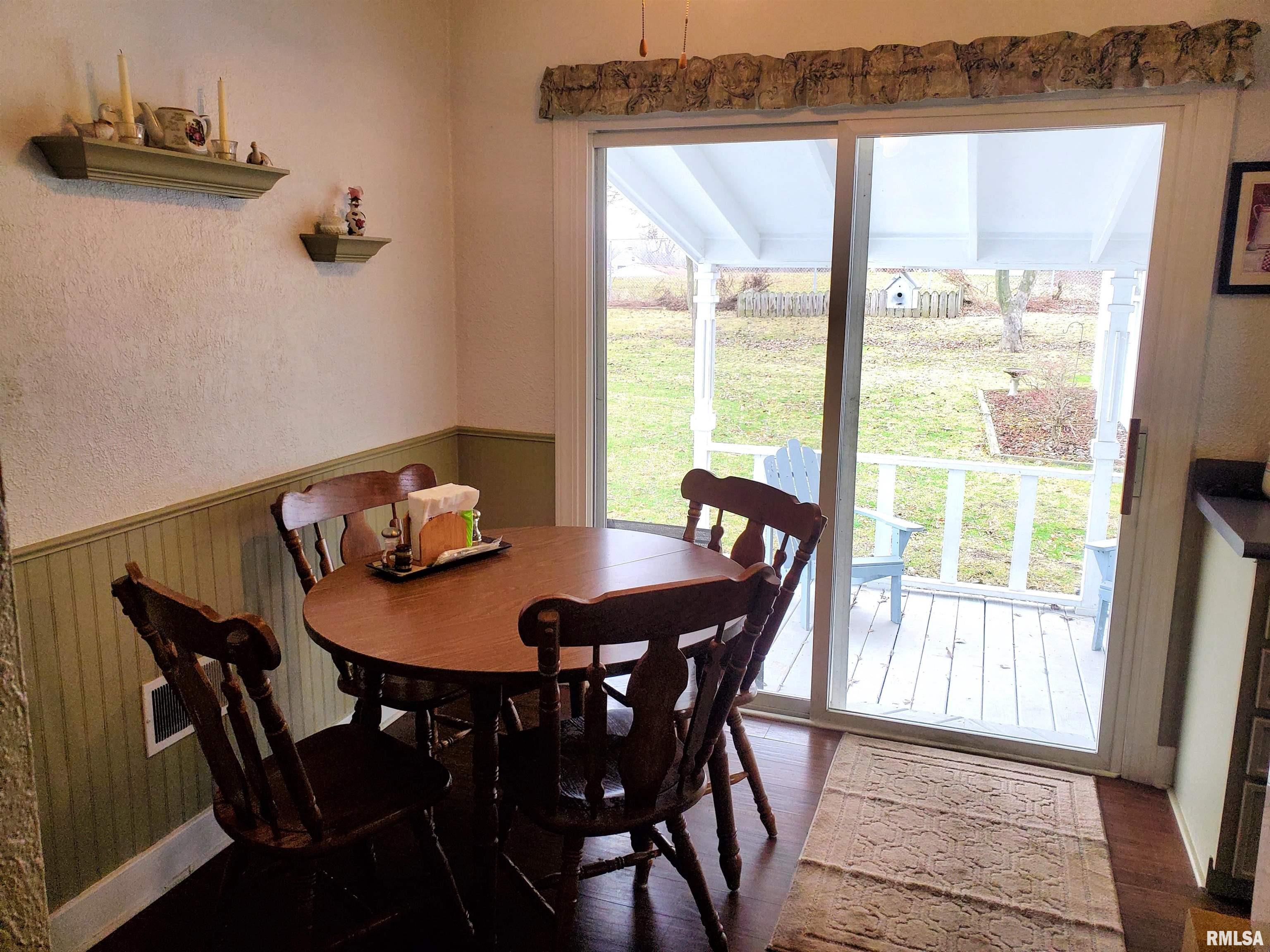 204 Reservoir Road Pekin, IL 61554 - Photo 11 of 24 Gallery Image 11