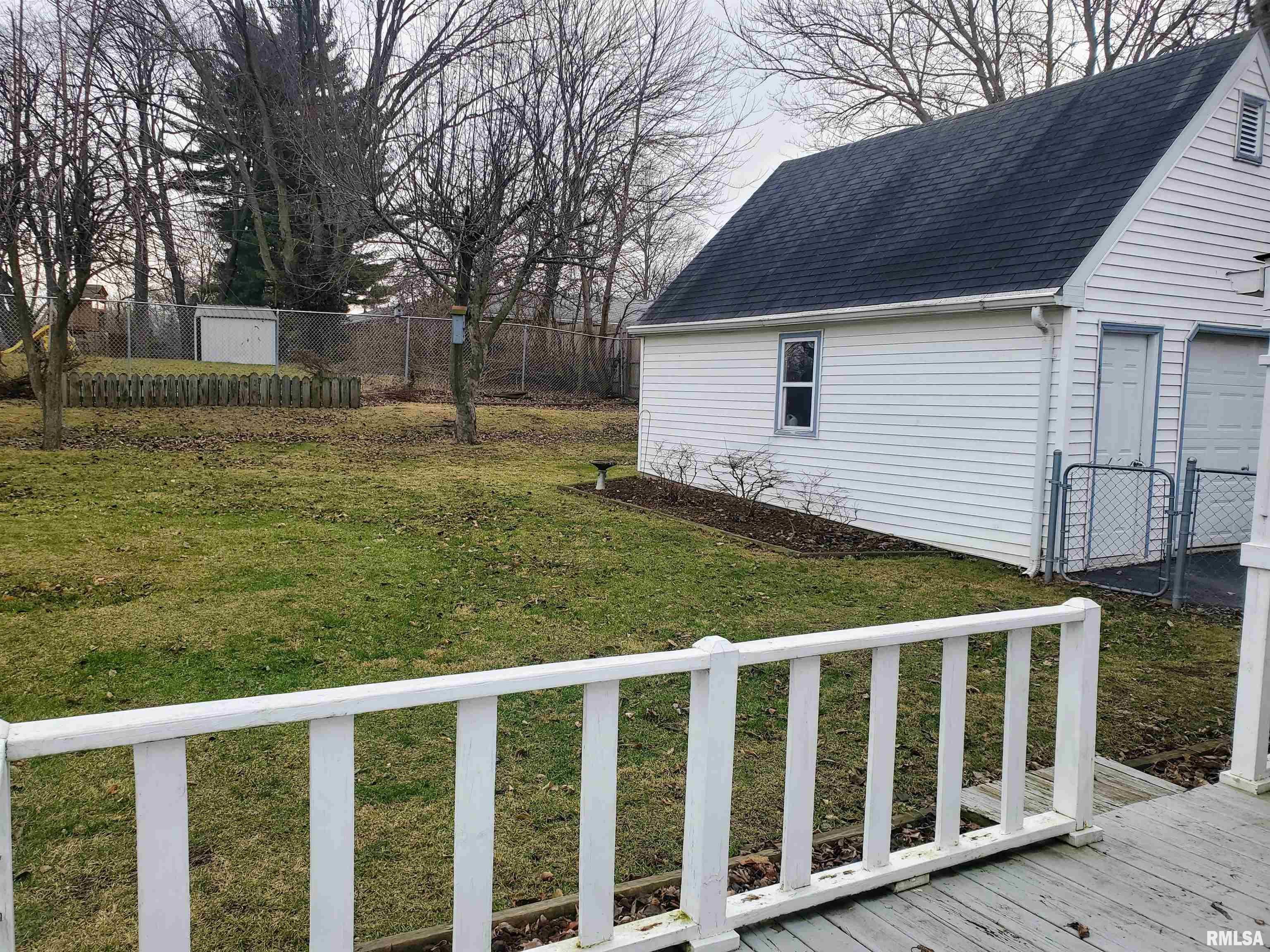204 Reservoir Road Pekin, IL 61554 - Photo 22 of 24 Gallery Image 22