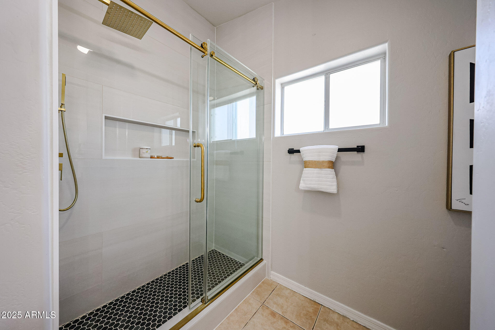 10334 East Diamond Avenue Mesa, AZ 85208 - Photo 18 of 39 a bathroom with a shower