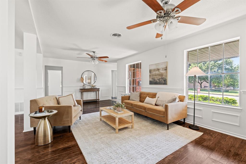 9662 Ferndale Road Dallas, TX 75238 - Photo 4 of 31