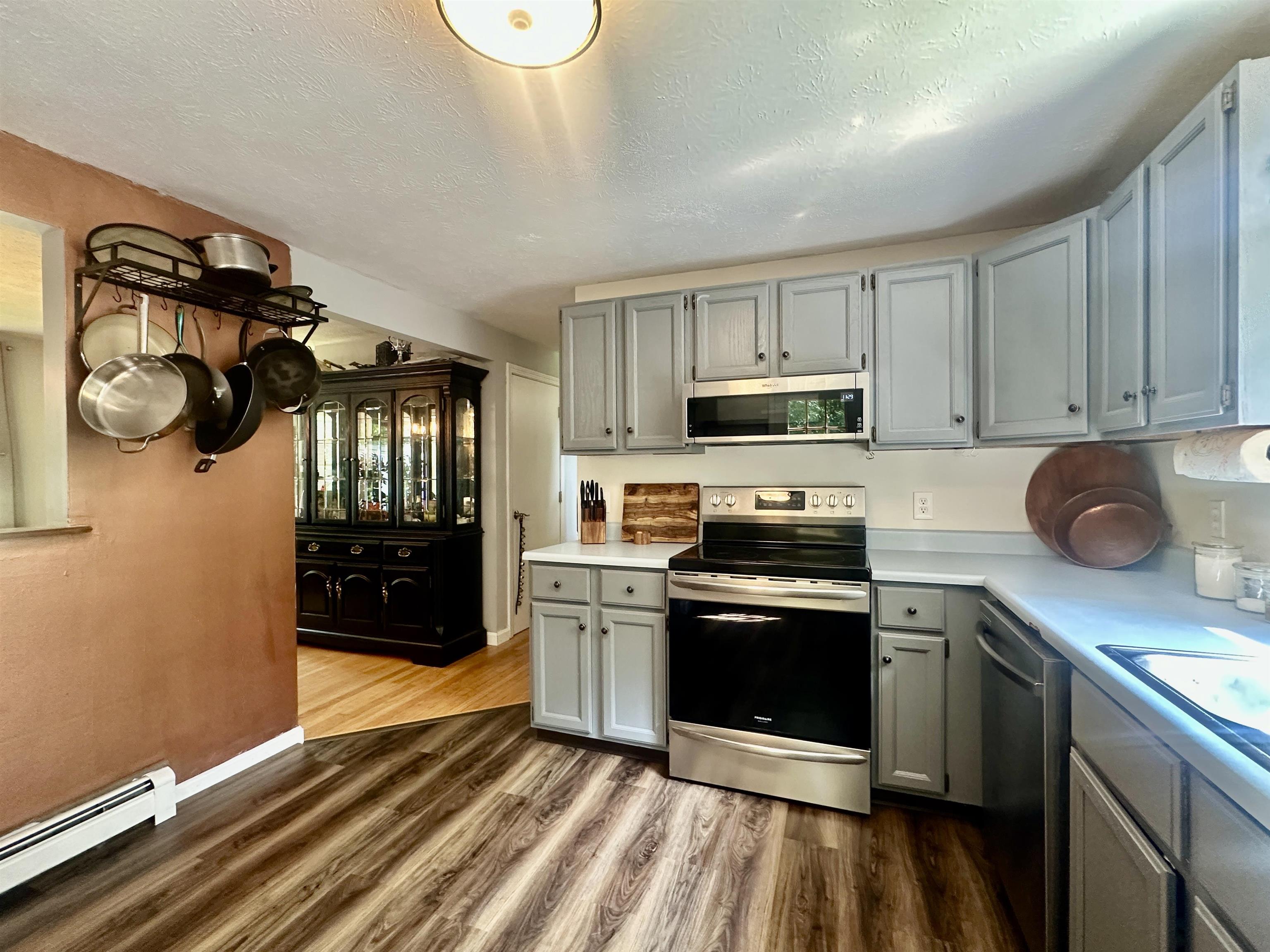 73 Guy's Lane Weare, NH 03281 - Photo 13 of 47