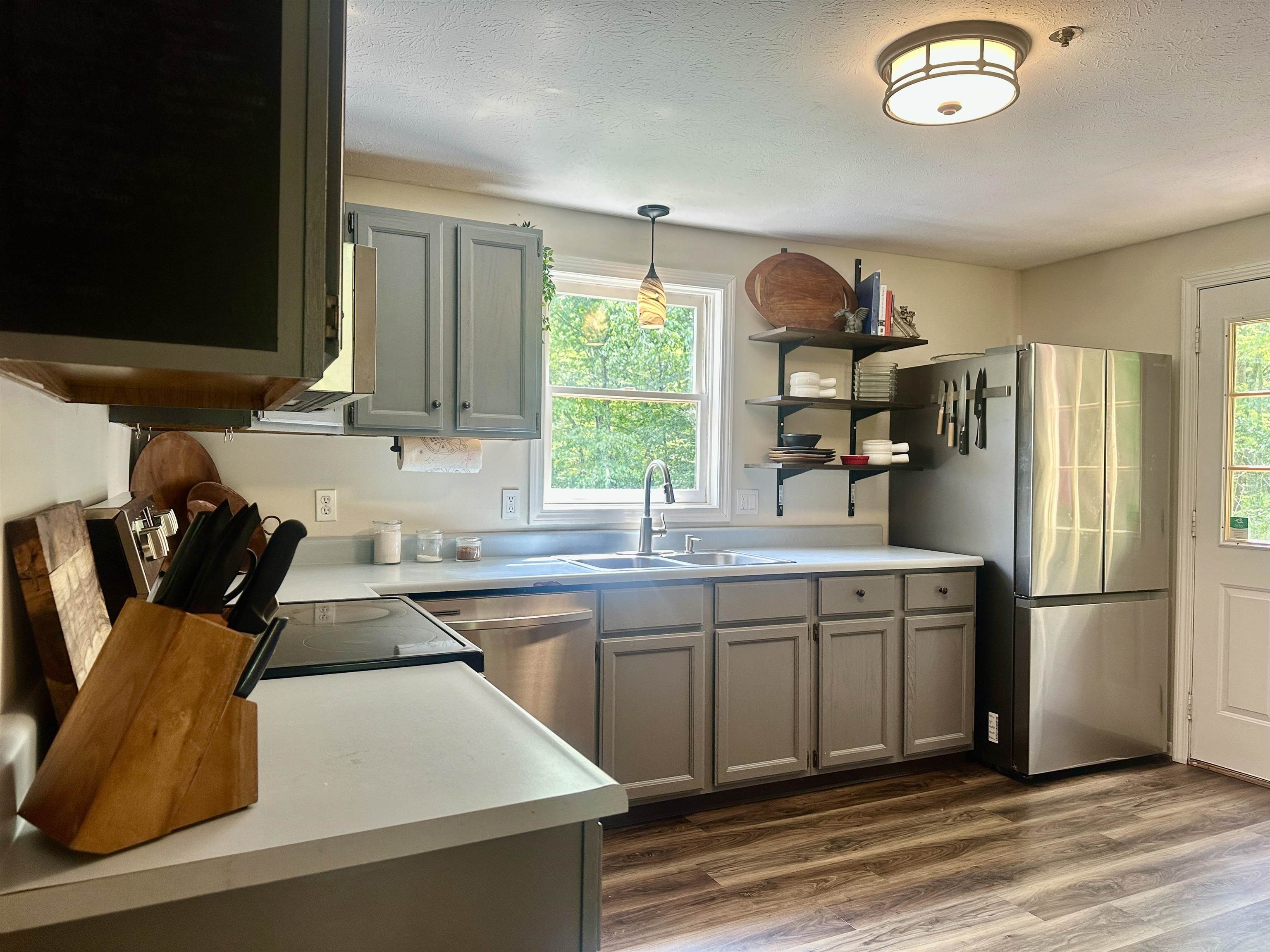 73 Guy's Lane Weare, NH 03281 - Photo 15 of 47