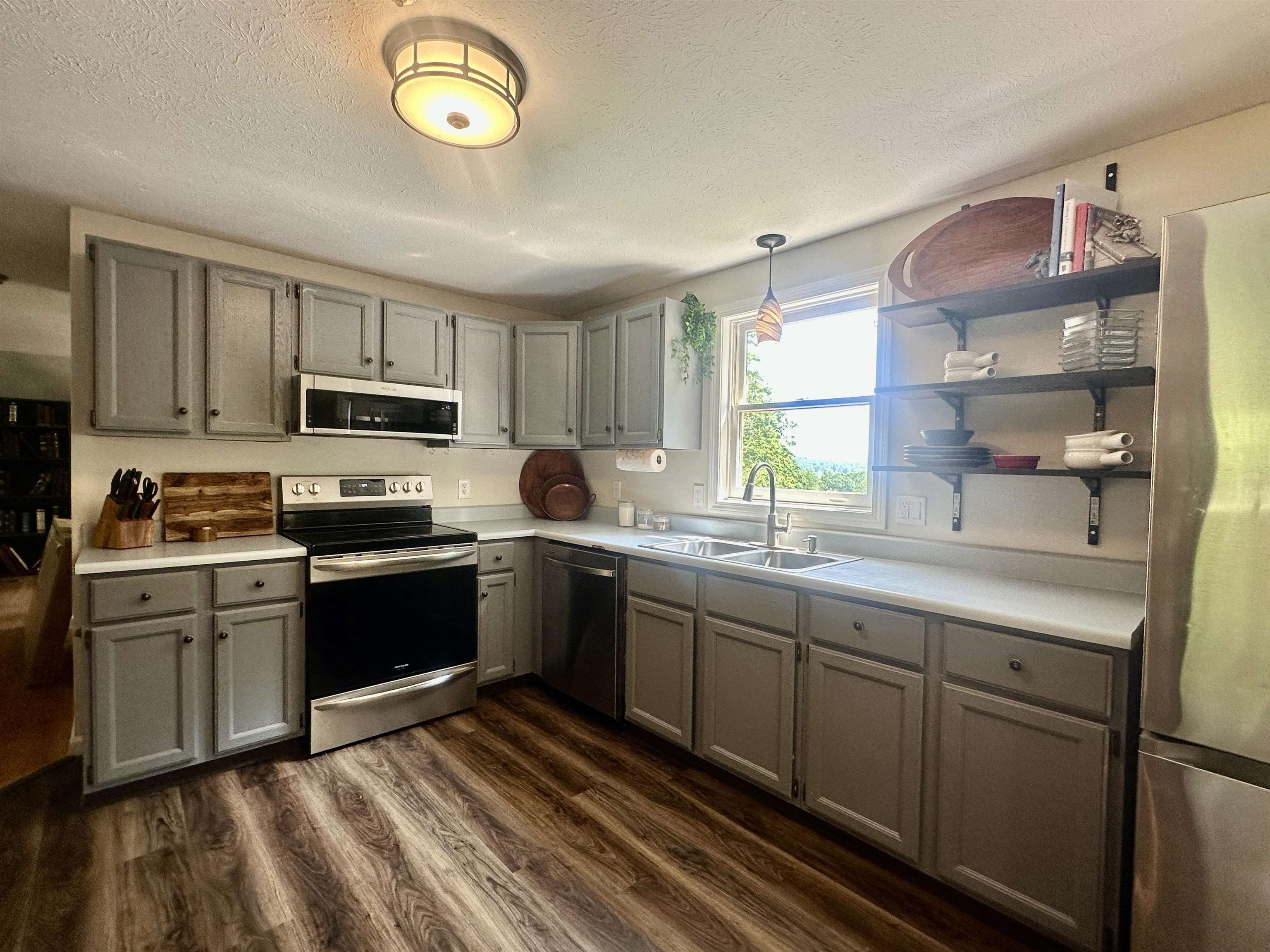 73 Guy's Lane Weare, NH 03281 - Photo 16 of 47