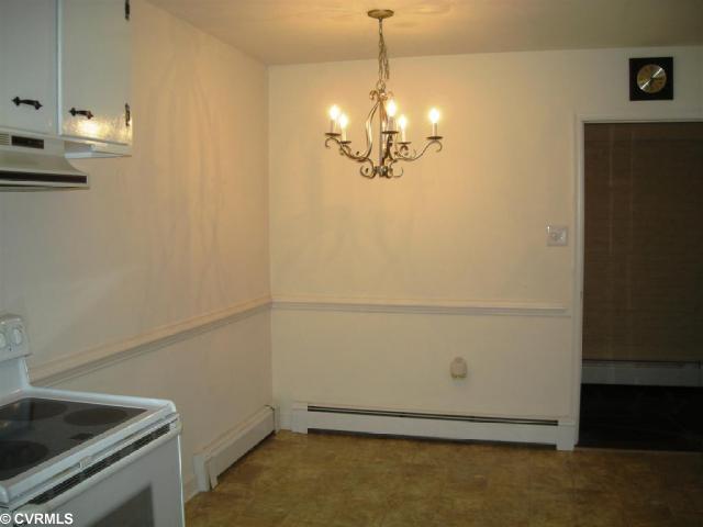 7401 Stoneman Road Henrico, VA 23228 - Photo 4 of 9 Foyer - View of foyer with slate floor