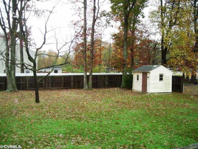 7401 Stoneman Road Henrico, VA 23228 - Photo 7 of 9 Yard/Garden - Another view of backyard