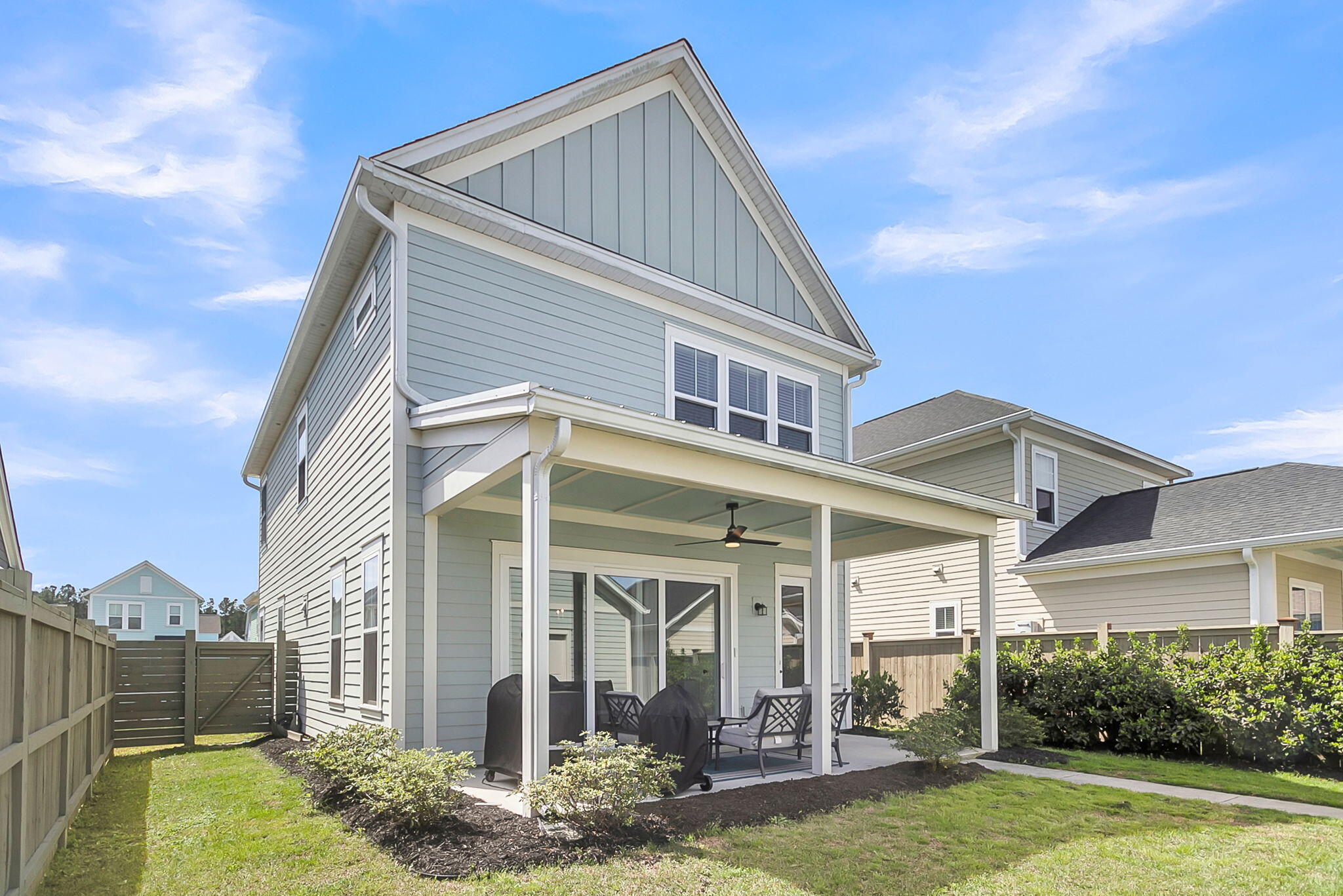 608 Blueway Avenue Summerville, SC 29486 - Photo 4 of 63 CREM - 608 Blueway-9