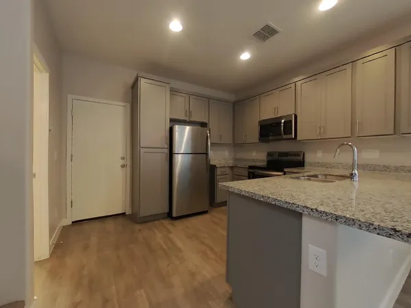 $2,229 | 2929 North 28th Street, Unit 4, Phoenix, AZ 85016