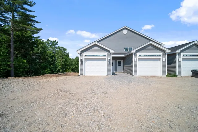 $574,900 | 7 Cypress Lane, Unit 5, Windham, NH 03087