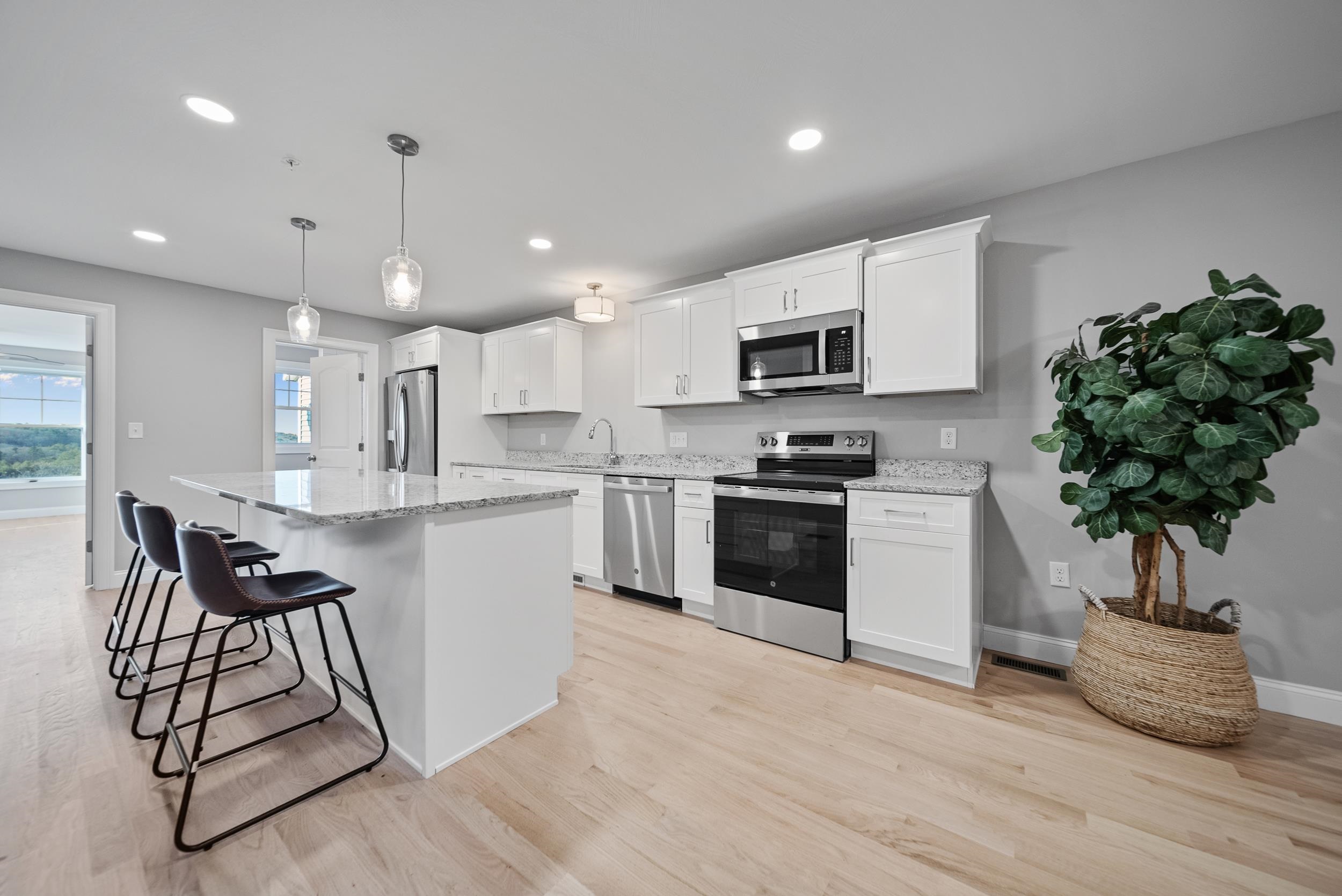 4 Cypress Lane, Unit 10 Windham, NH 03087 - Photo 10 of 24