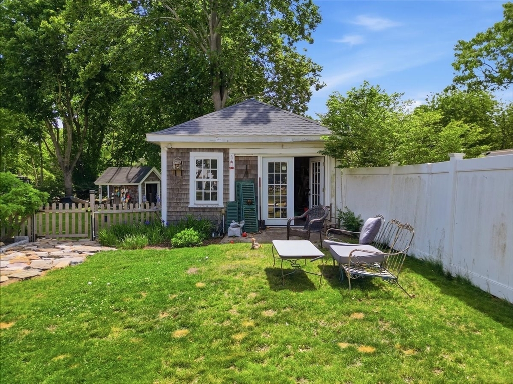 802 State Road Plymouth, MA 02360 - Photo 11 of 42