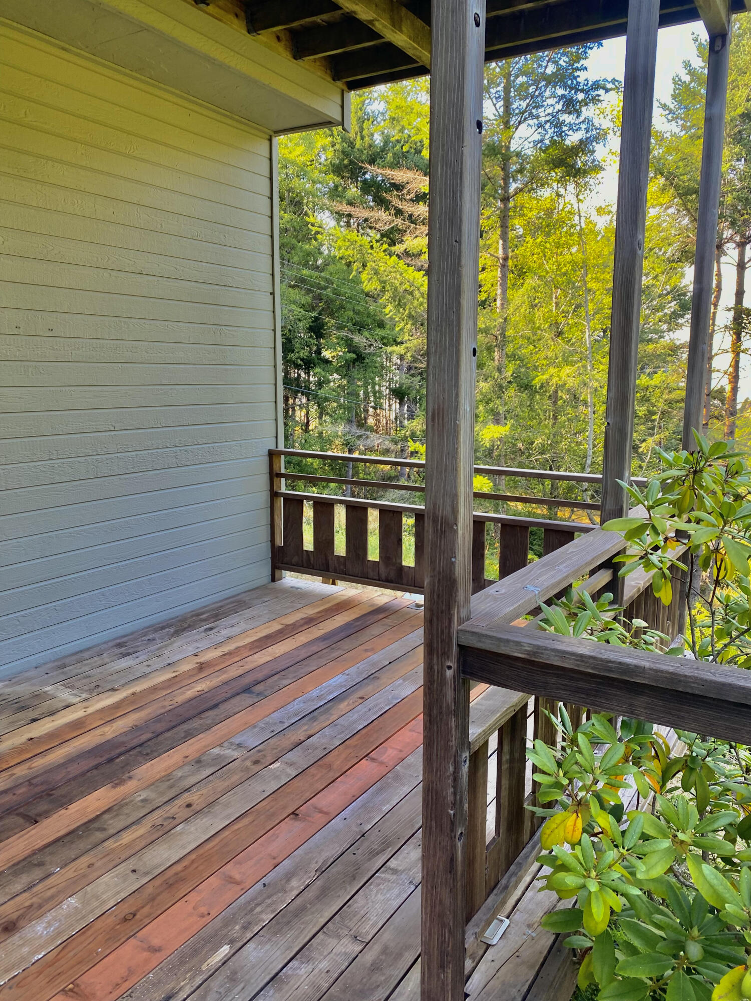 185 Humboldt Loop Whitethorn, CA 95589 - Photo 18 of 21