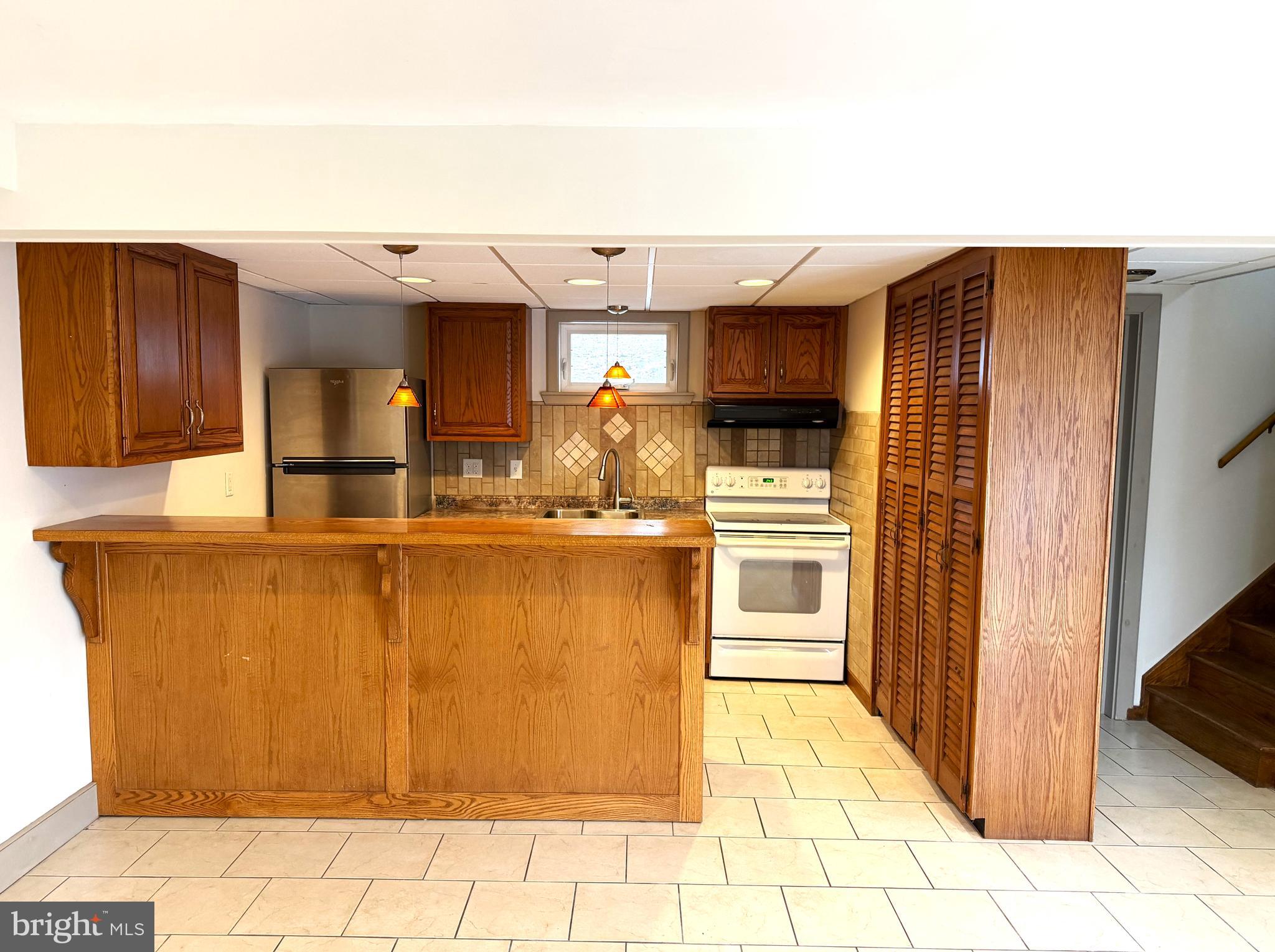 17 Mountain View Trail Fairfield, PA 17320 - Photo 5 of 23 a kitchen with stainless steel appliances a refrigerator and microwave