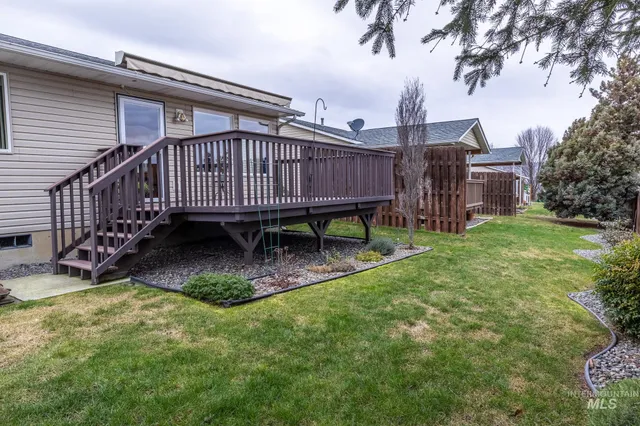 $345,000 | 925 Hawthorne Street, Unit A, Lewiston, ID 83501