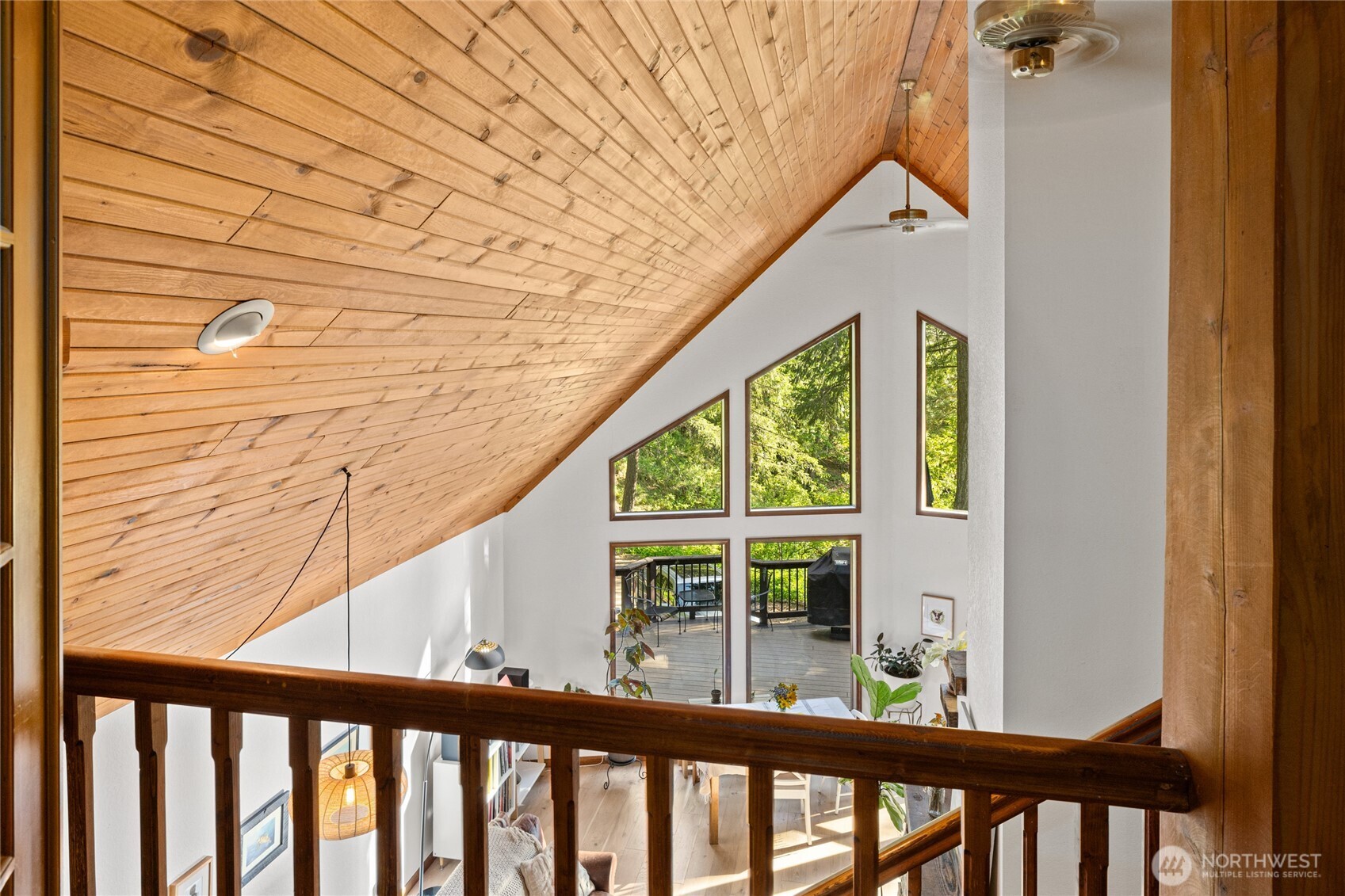 4265 Highway 97 Peshastin, WA 98847 - Photo 17 of 38 a view of a balcony with wooden floor