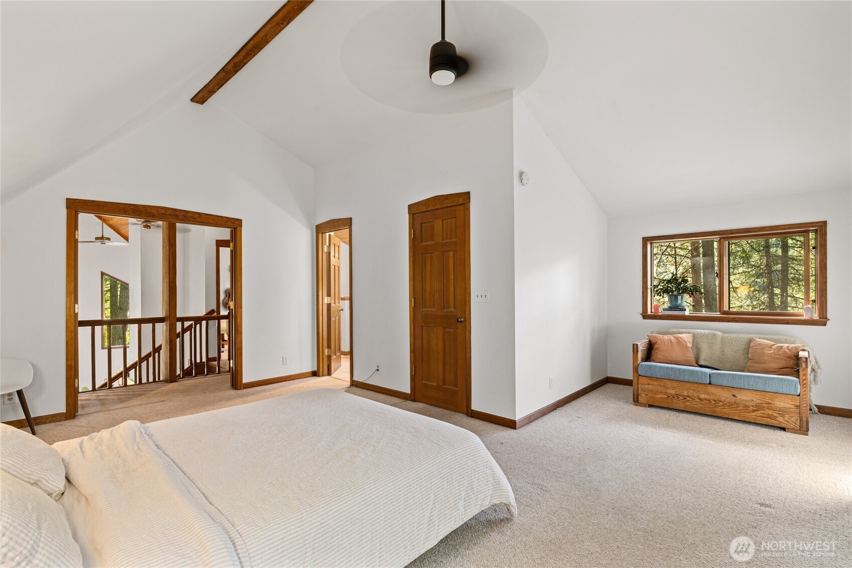 4265 Highway 97 Peshastin, WA 98847 - Photo 18 of 38 a bedroom with a bed and a window