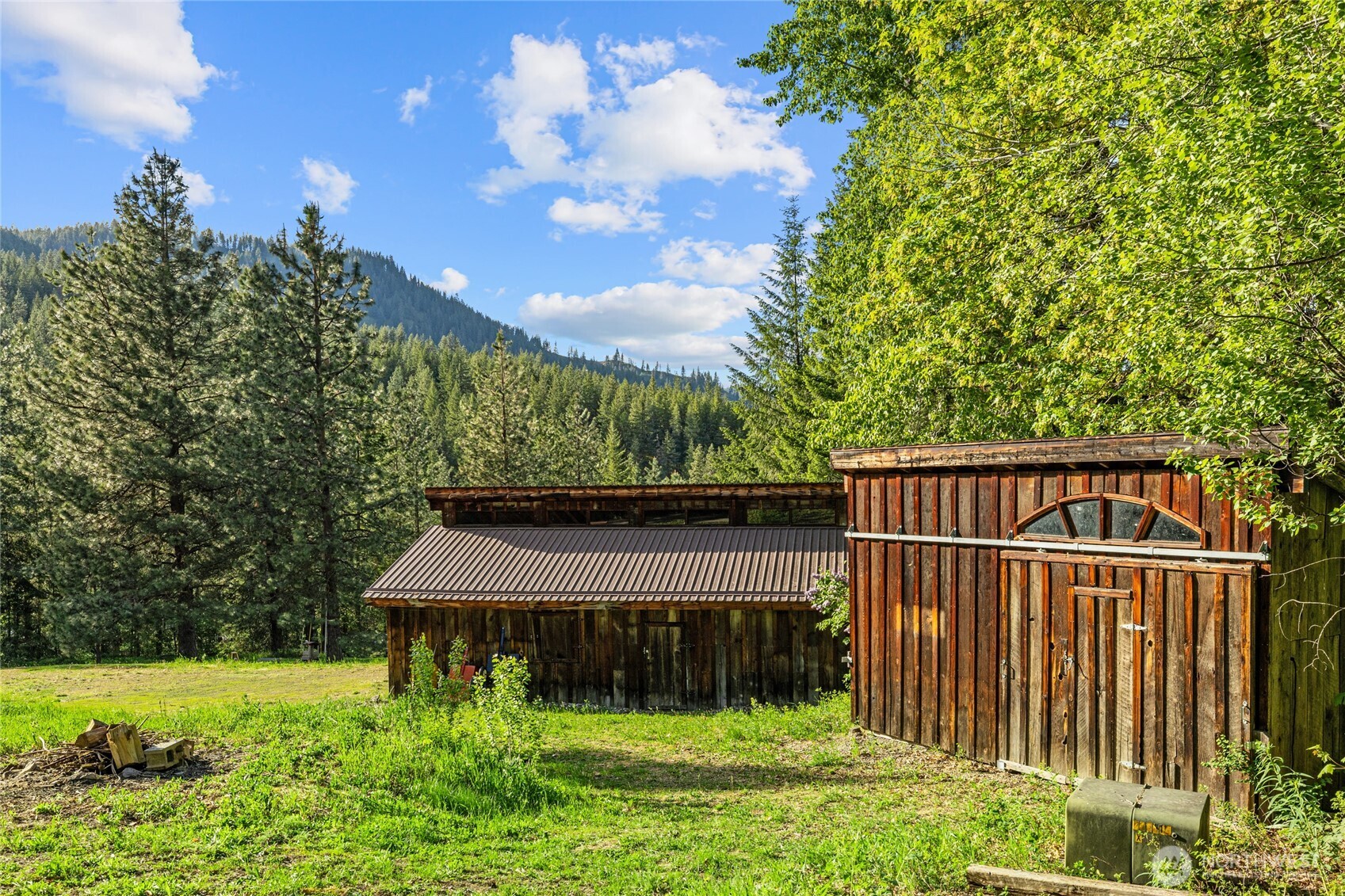 4265 Highway 97 Peshastin, WA 98847 - Photo 4 of 38 a view of a house with a yard