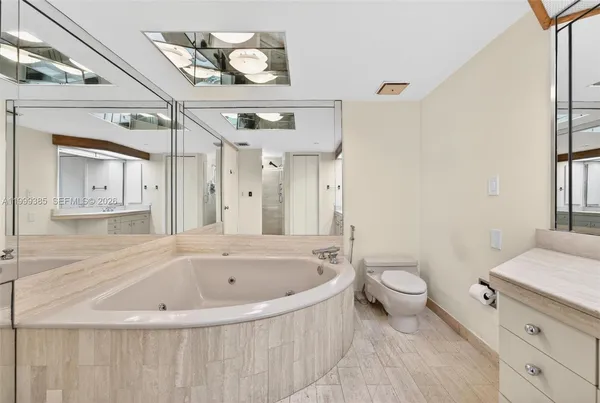 $2,300 | 19355 Turnberry Way, Unit 24C, Aventura, FL 33180