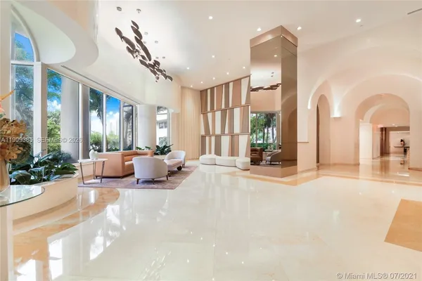 $2,300 | 19355 Turnberry Way, Unit 24C, Aventura, FL 33180