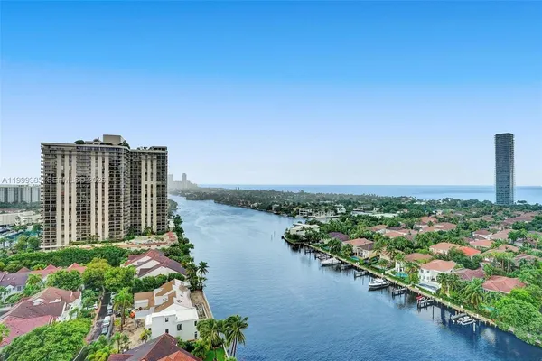 $2,300 | 19355 Turnberry Way, Unit 24C, Aventura, FL 33180